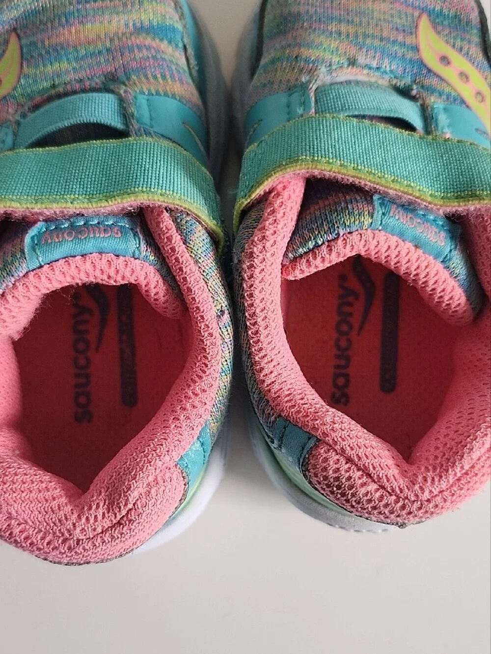 Saucony Kids Aqua & Pink Velcro Sneakers